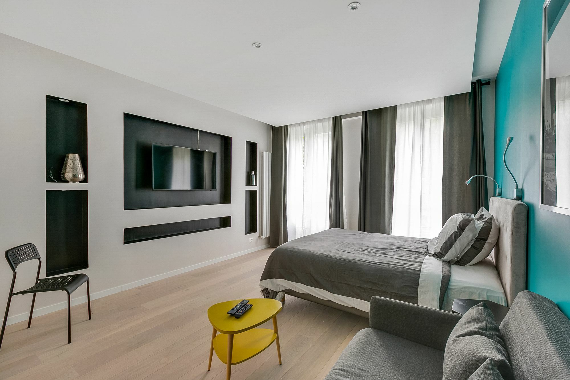 Blue Nights 108 Paris